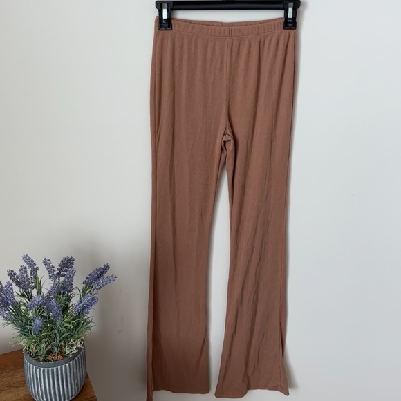 Lounge Leggings - Picture 2 of 4